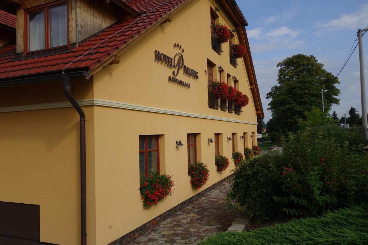 Hotel A Restaurace Palfrig Stara Ves nad Ondrejnici Buitenkant foto